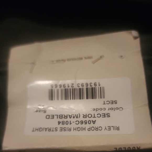 Agolde Riley High Rise Straight Crop Jeans in Charcoal Size 29 - Picture 3 of 8